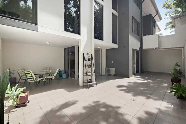 5/11 Riding Road, Hawthorne QLD 4171