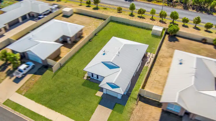 21 Lakeside Drive, Emerald QLD 4720