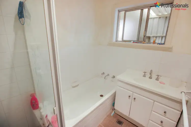 Fifth view of Homely house listing, 33 Higgins Avenue, Wagga Wagga NSW 2650