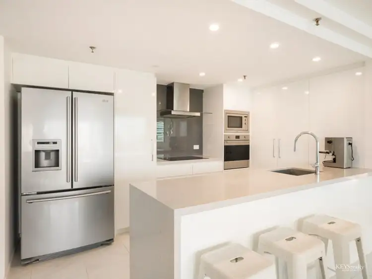 12/20 Cronin Avenue, Main Beach QLD 4217