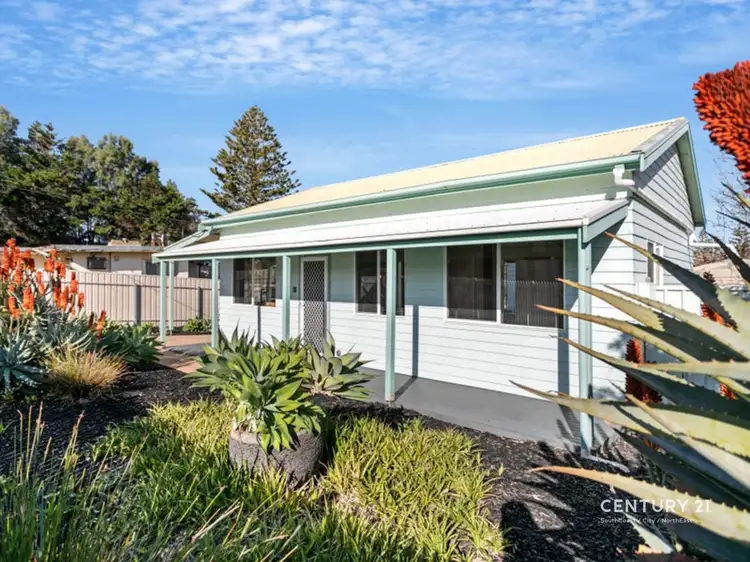 28 Fourth Avenue, Moana SA 5169