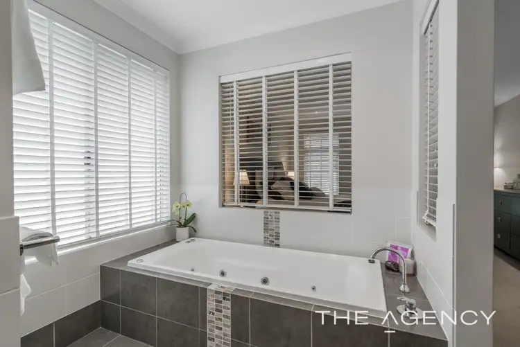 Seventh view of Homely house listing, 4 Aromatic Crescent, Atwell WA 6164