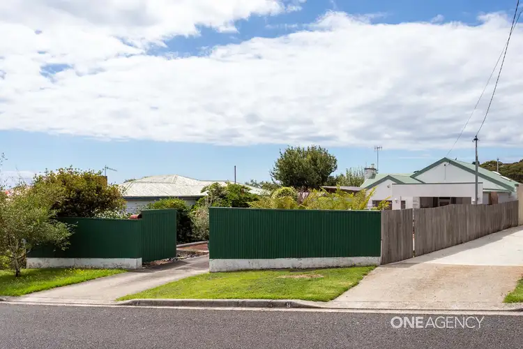 7 Malunna Crescent, Parklands TAS 7320