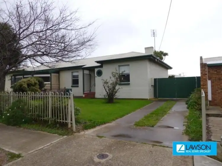 4 Shepherd Avenue