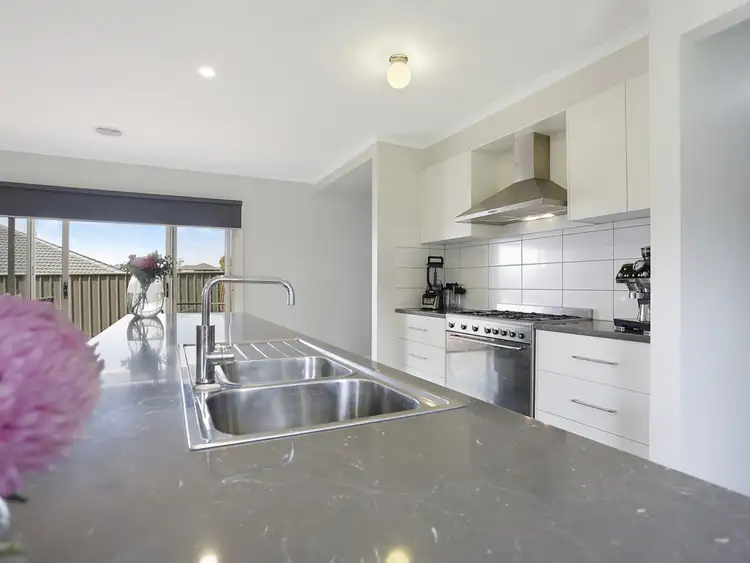 Sixth view of Homely house listing, 3 Haywood Court, Warrnambool VIC 3280