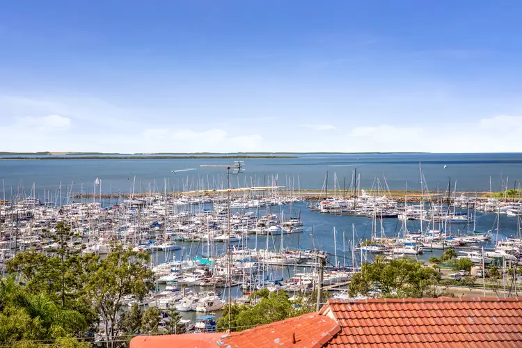 26 Oceana Terrace, Manly QLD 4179