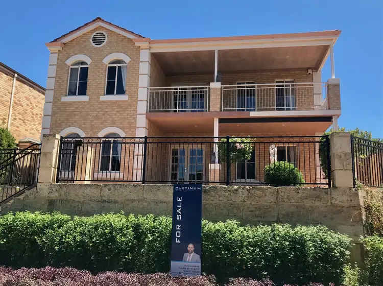 14 Moonflight Crescent, Iluka WA 6028