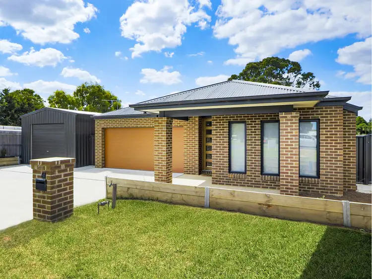 61 Wyndham Street, Stratford VIC 3862