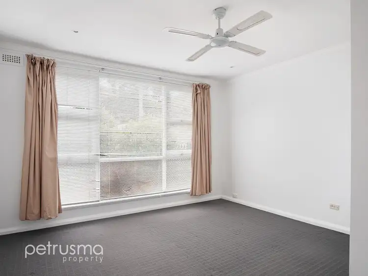 Fifth view of Homely villa listing, 1/106 Gordons Hill Road, Lindisfarne TAS 7015