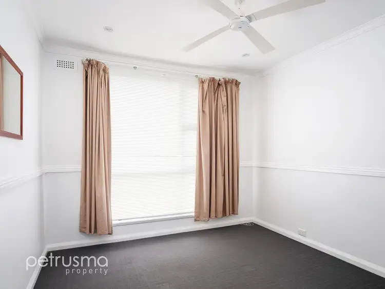Sixth view of Homely villa listing, 1/106 Gordons Hill Road, Lindisfarne TAS 7015