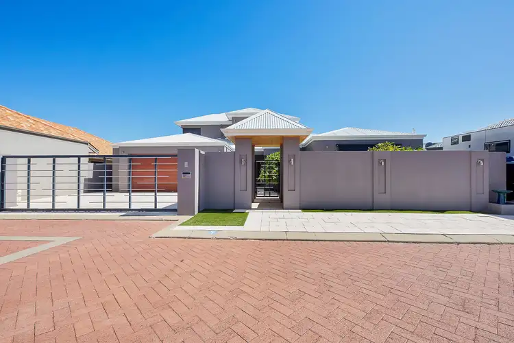 7 Brindabella Crescent, Halls Head WA 6210