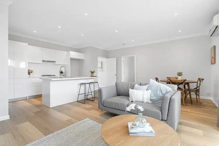 2/11 Coogee Avenue, Frankston VIC 3199