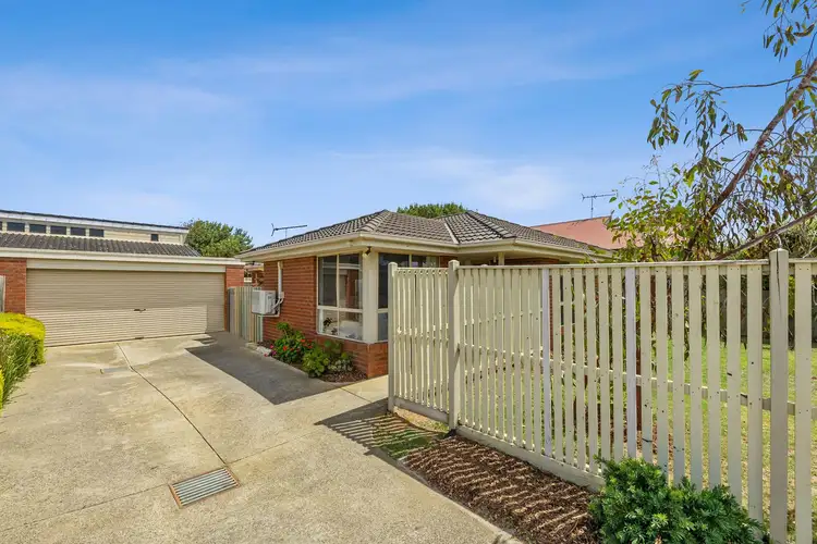2/5 Golden Beach Way, Torquay VIC 3228