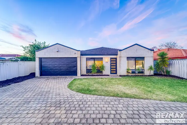 18 Ursuline Vista, Queens Park WA 6107