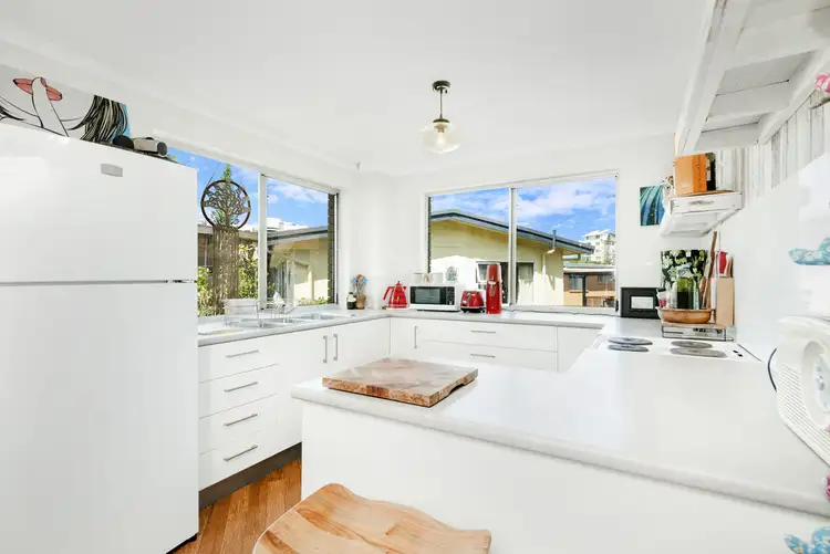 4/8 Nyrang Avenue, Palm Beach QLD 4221