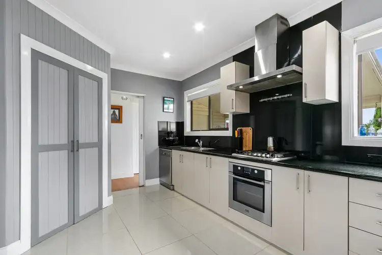 Fifth view of Homely house listing, 11 Raglan Street, Sale VIC 3850