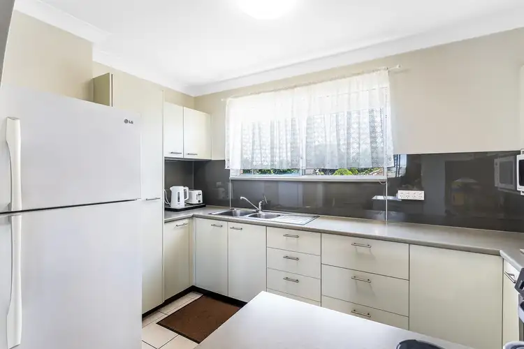 Fifth view of Homely unit listing, 4/78 Curwen Tce, Chermside QLD 4032