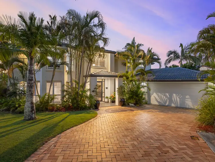 8 Quetta Close, Carindale QLD 4152