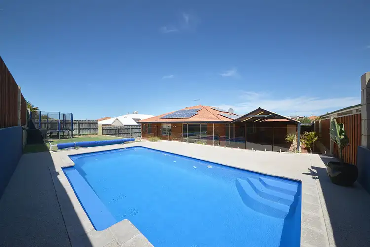 14 Ostend Parade, Mindarie WA 6030