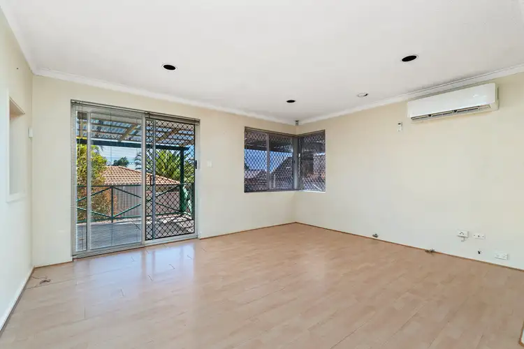 Sixth view of Homely house listing, 2 Ruthin Way, Wanneroo WA 6065