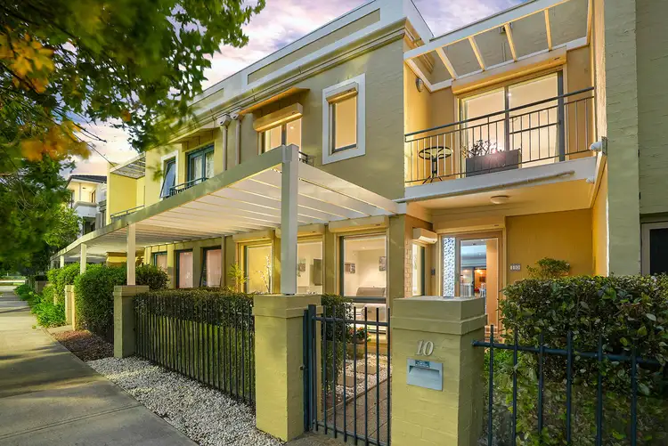 10 Centennial Drive, Campbelltown NSW 2560