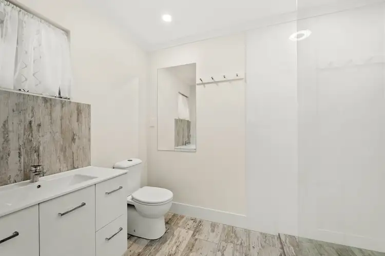 11 Edna Street, Currimundi QLD 4551