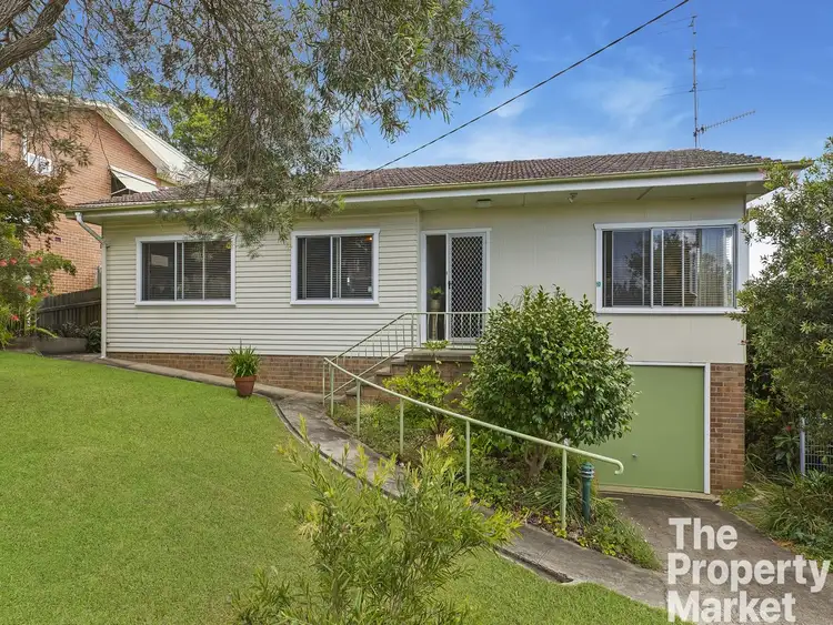 Second view of Homely house listing, 10 Crystal Crescent, Wyong NSW 2259