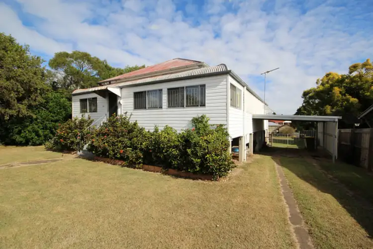 30 Alexandra Street, Booval QLD 4304