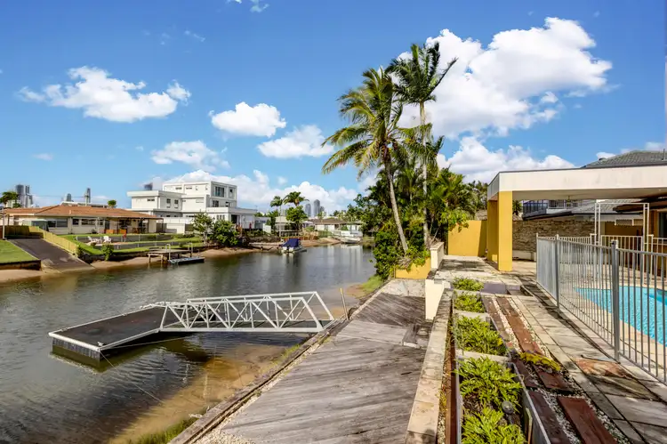 9 Ensenada Court, Broadbeach Waters QLD 4218