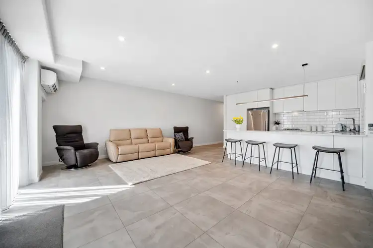 Sixth view of Homely unit listing, 2/211-212 Nepean Highway, Seaford VIC 3198