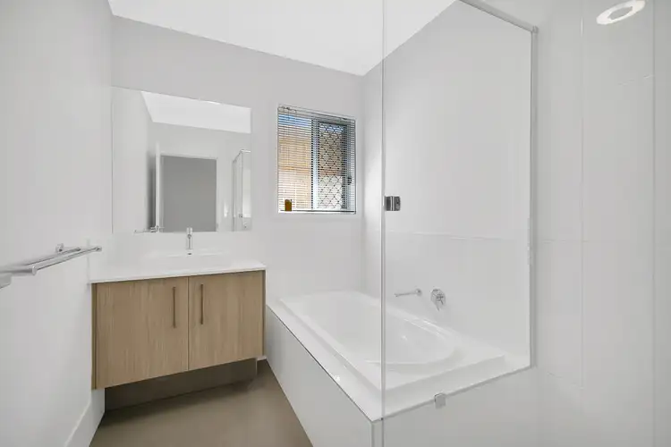 Fifth view of Homely house listing, 5 Escalade Circuit, Pallara QLD 4110