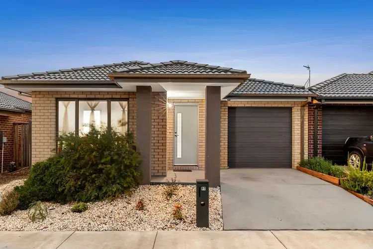 97 Bramley Avenue, Charlemont VIC 3217