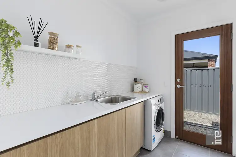 Seventh view of Homely house listing, 8 Magnolia Terrace, Wangaratta VIC 3677