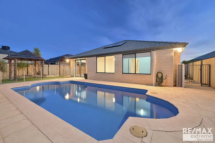 15 Rocklands Loop, Carramar WA 6031