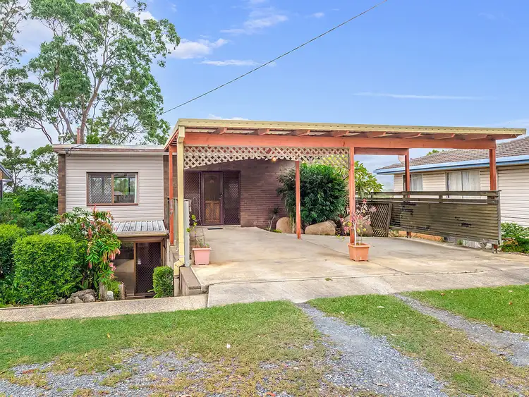 982 South Pine Road, Everton Hills QLD 4053