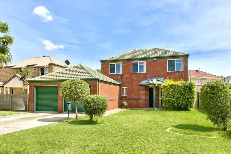 10 Cambridge Crescent, Fitzgibbon QLD 4018