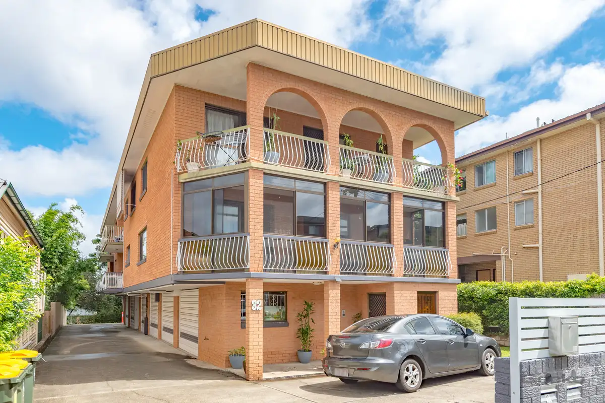 Main view of Homely unit listing, 2/32 Oliver Street, Nundah QLD 4012