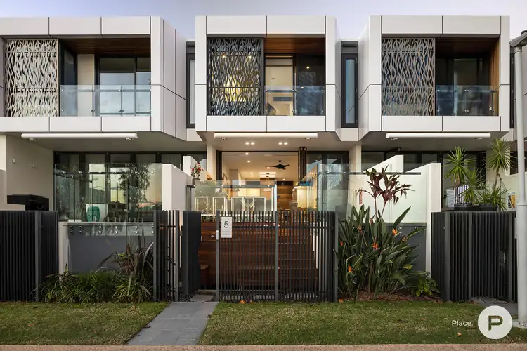 Second view of Homely house listing, 5/102 Parkside Circuit, Hamilton QLD 4007