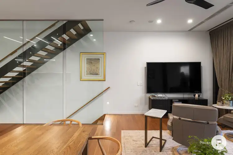 Fifth view of Homely house listing, 5/102 Parkside Circuit, Hamilton QLD 4007