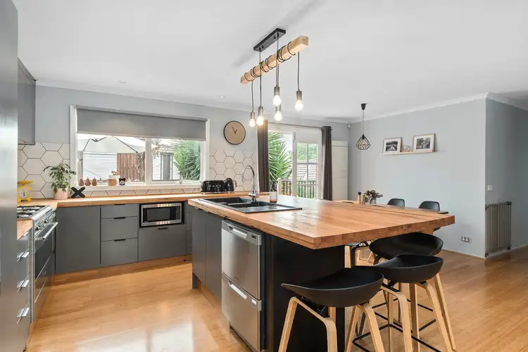 28 Richard Drive, Langwarrin VIC 3910