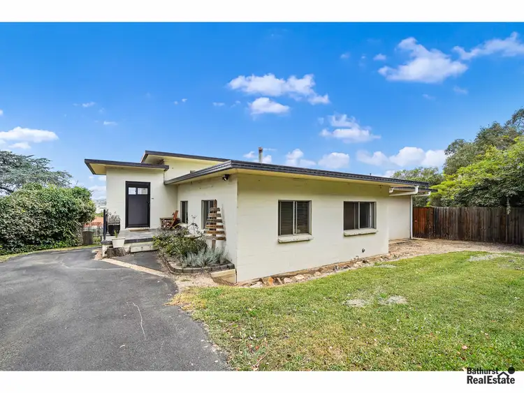 13 Alpugi Place, Kelso NSW 2795