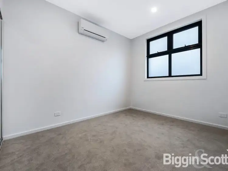 Fifth view of Homely townhouse listing, 32 Hardy Loop, Keysborough VIC 3173