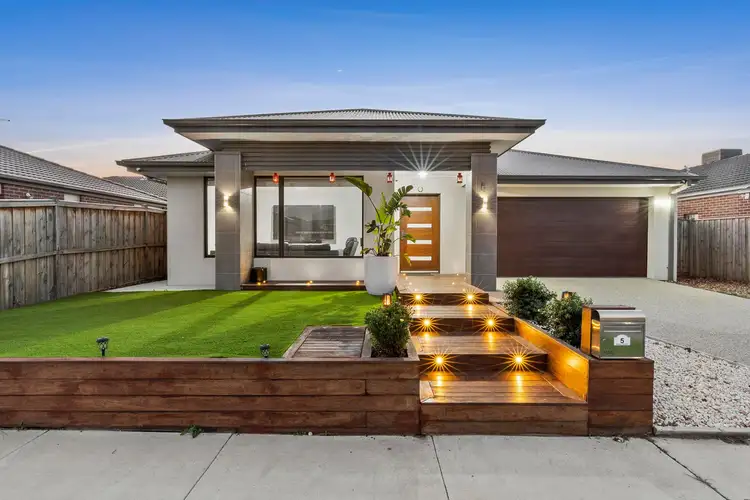 5 Havant Circuit, Charlemont VIC 3217
