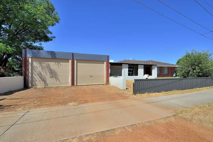 Fifth view of Homely house listing, 1 Moir Place, Midvale WA 6056
