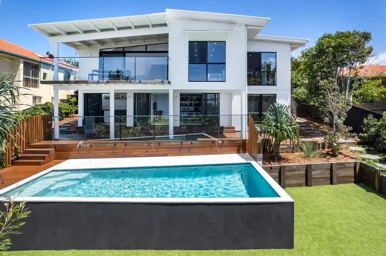 42 Southern Cross Parade, Sunrise Beach QLD 4567