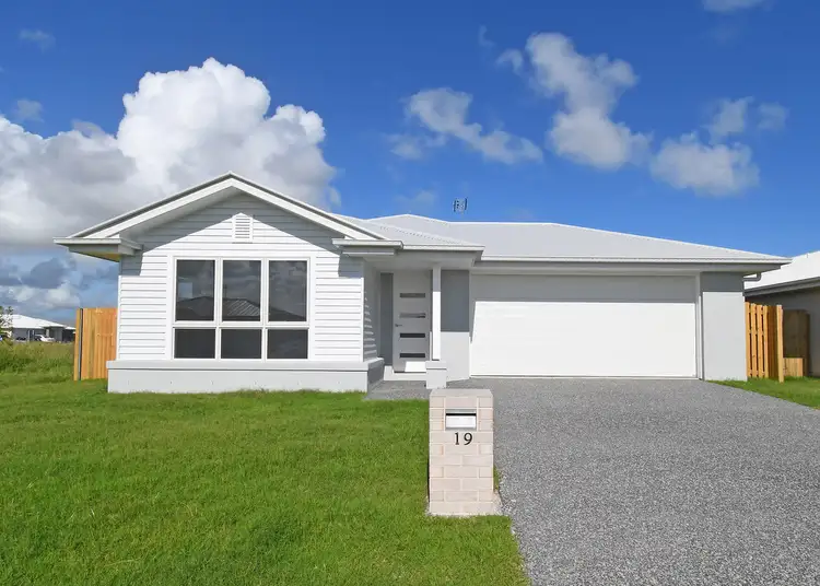 19 Saltair Drive, Eli Waters QLD 4655