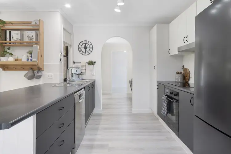 12 Studio Drive, Oxenford QLD 4210