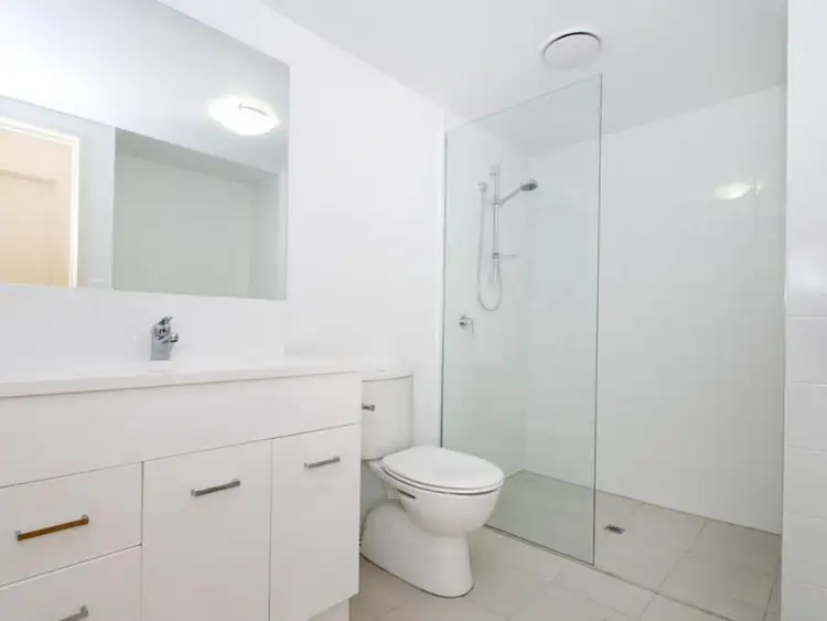 Fourth view of Homely unit listing, 19/11 Lyons Terrace, Windsor QLD 4030