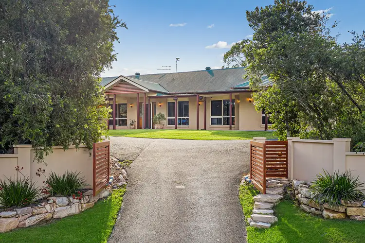 6 Kai Court, Cashmere QLD 4500