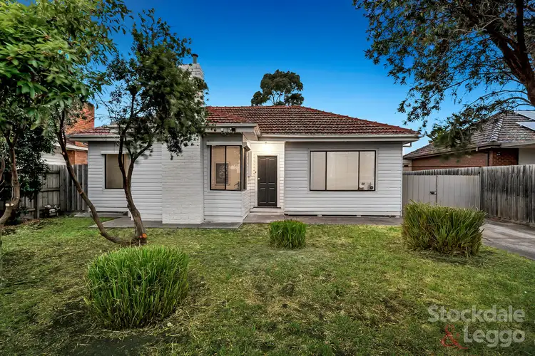 10 Dickinson Street, Hadfield VIC 3046